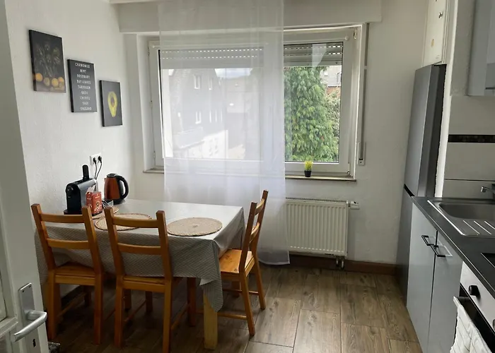 Schoene In Ruhiger Lage 코블렌츠